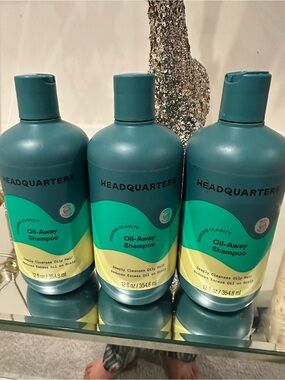 Headquarters Oil-Away Shampoo - Teal